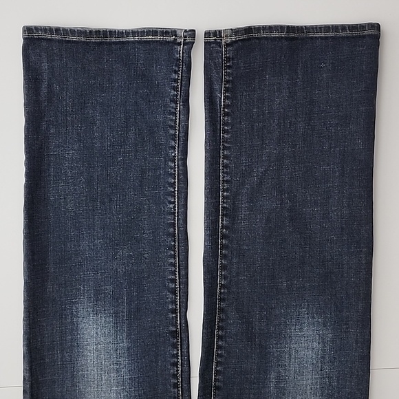 Levi's Women's Bold Curve Classic Straight Leg Denim Blue Fade Jeans Sz  31 X 32 - Picture 6 of 16